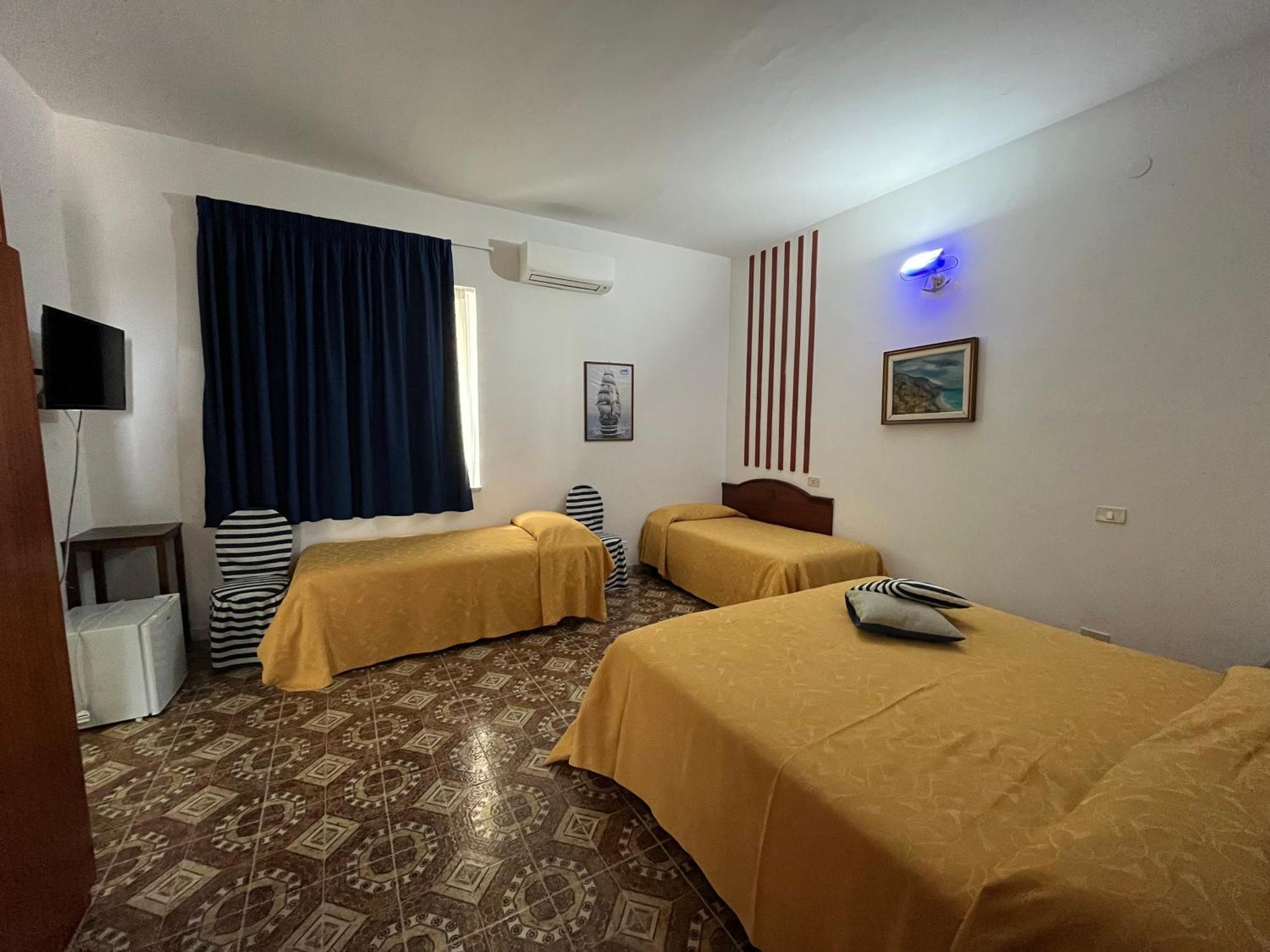 Hotel La Carruba Cetraro Exterior foto