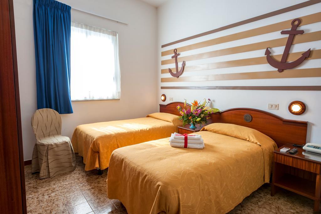 Hotel La Carruba Cetraro Exterior foto