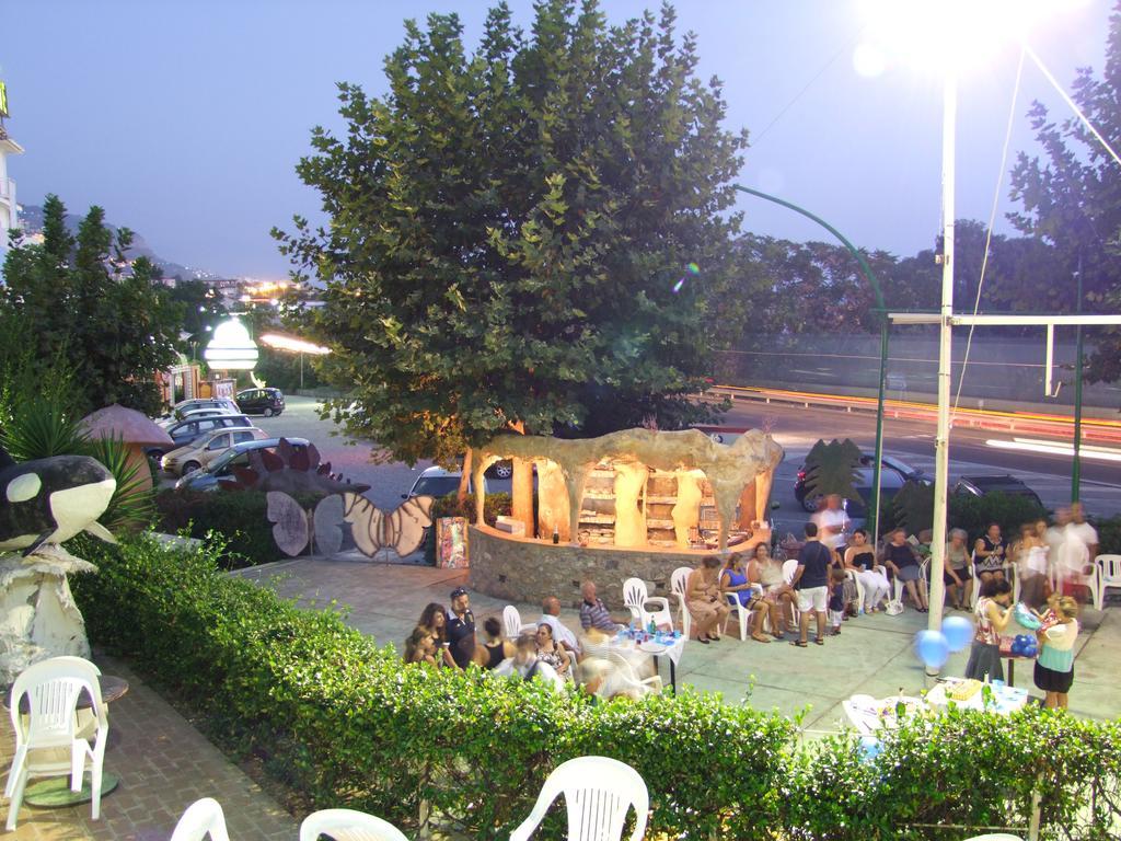 Hotel La Carruba Cetraro Exterior foto