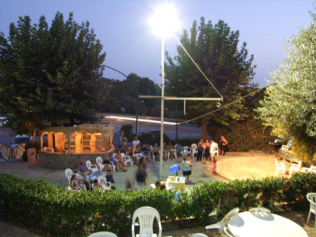 Hotel La Carruba Cetraro Exterior foto