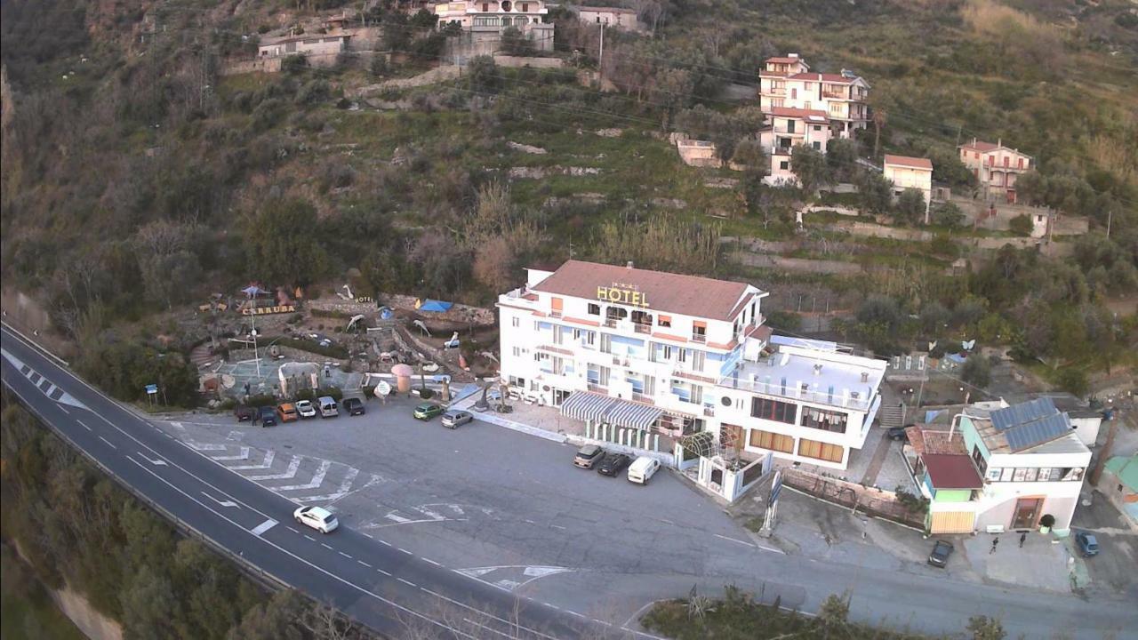Hotel La Carruba Cetraro Exterior foto